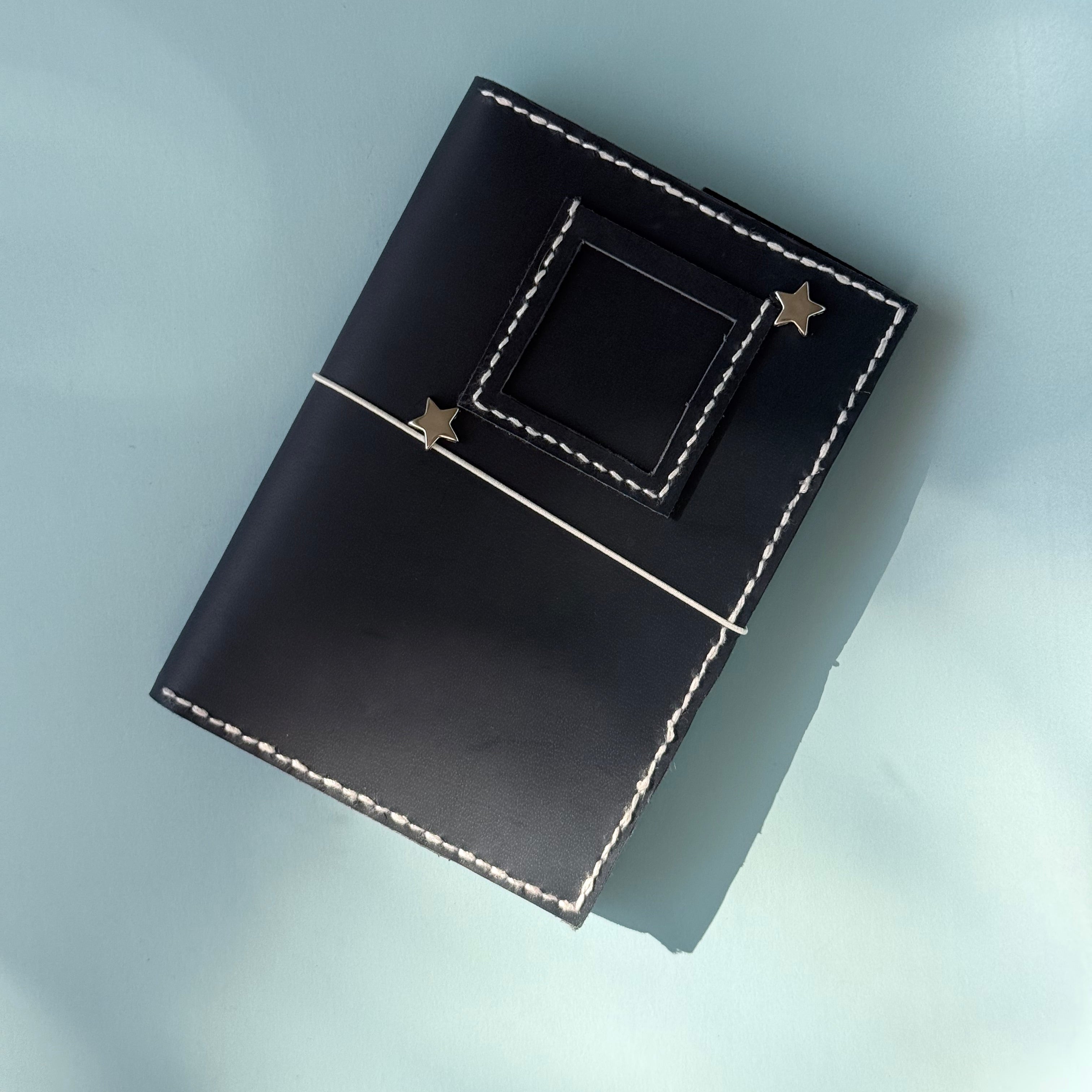 A6 // PLUS ONE WITH SQUARE PICTURE FRAME AND STARS